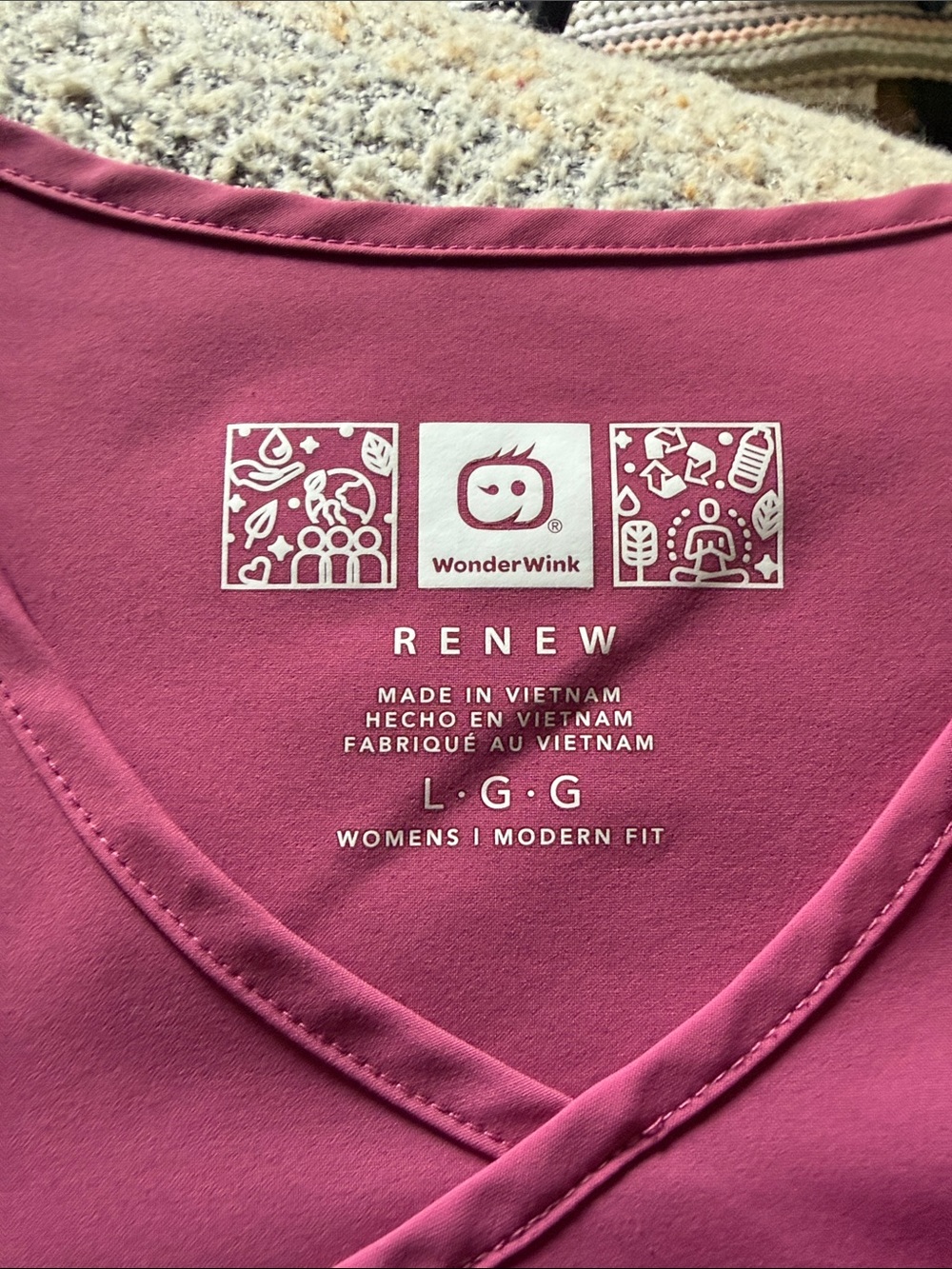 WonderWink Renew Women's Scrub Set - Picture 2 of 5
